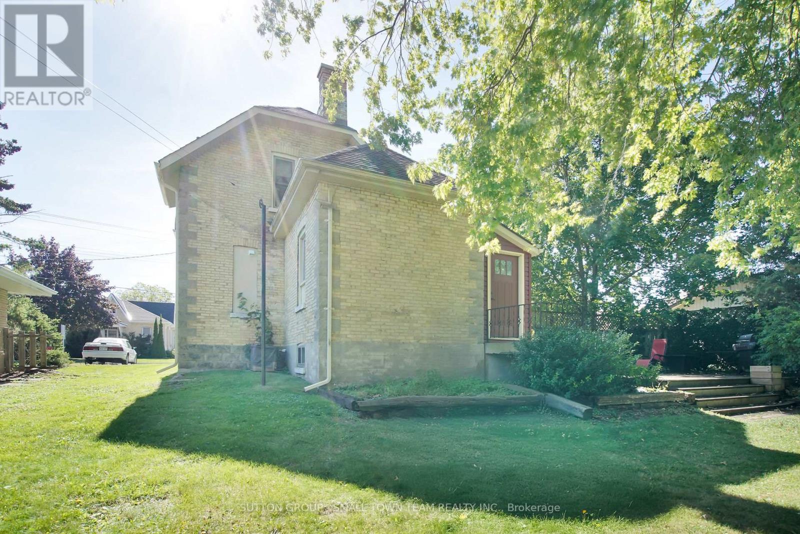 50 Huron Street W, South Huron, Ontario  N0M 1S2 - Photo 40 - X12443597