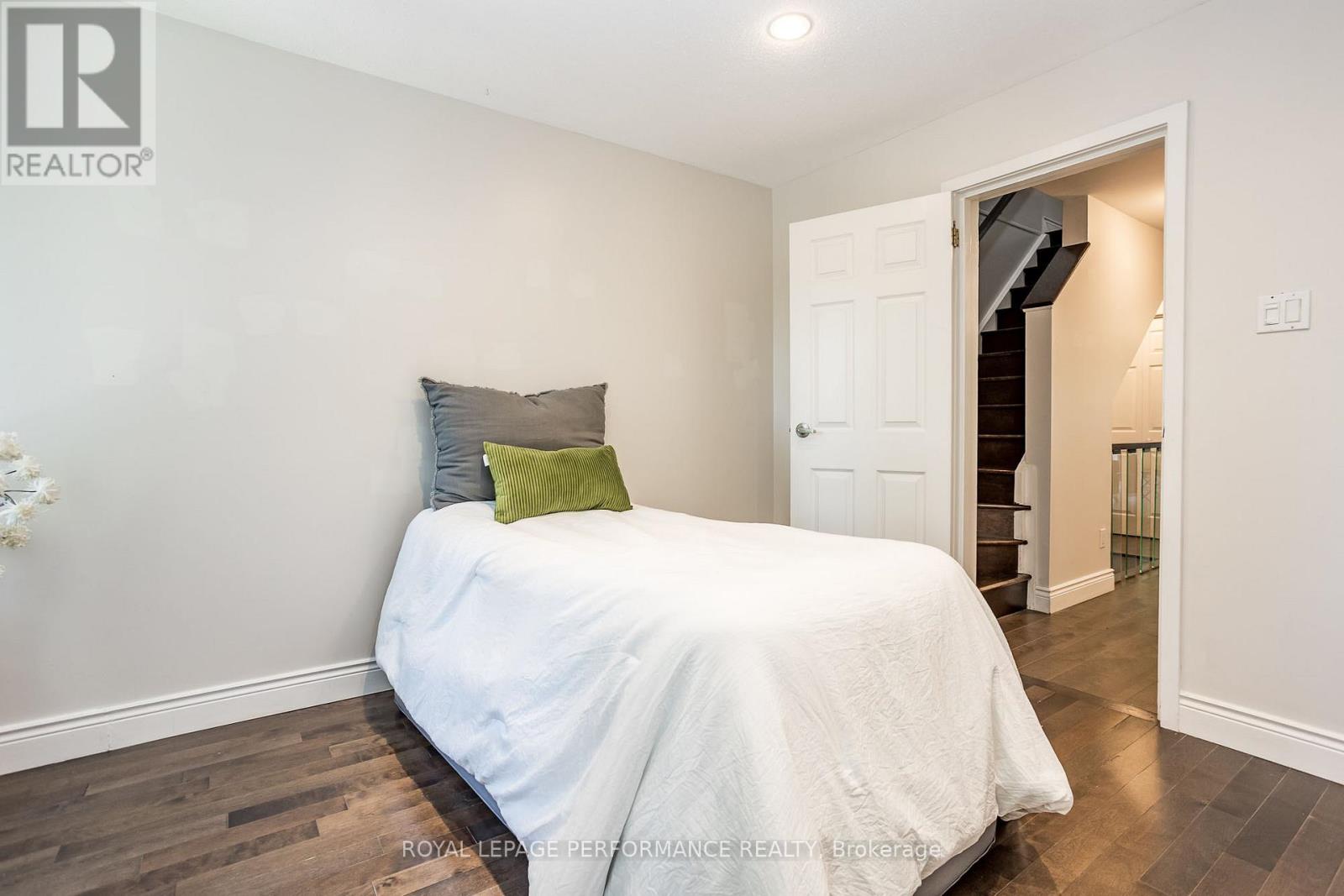 59 - 233 Mart Circle, Ottawa, Ontario  K1K 4K2 - Photo 22 - X12443525
