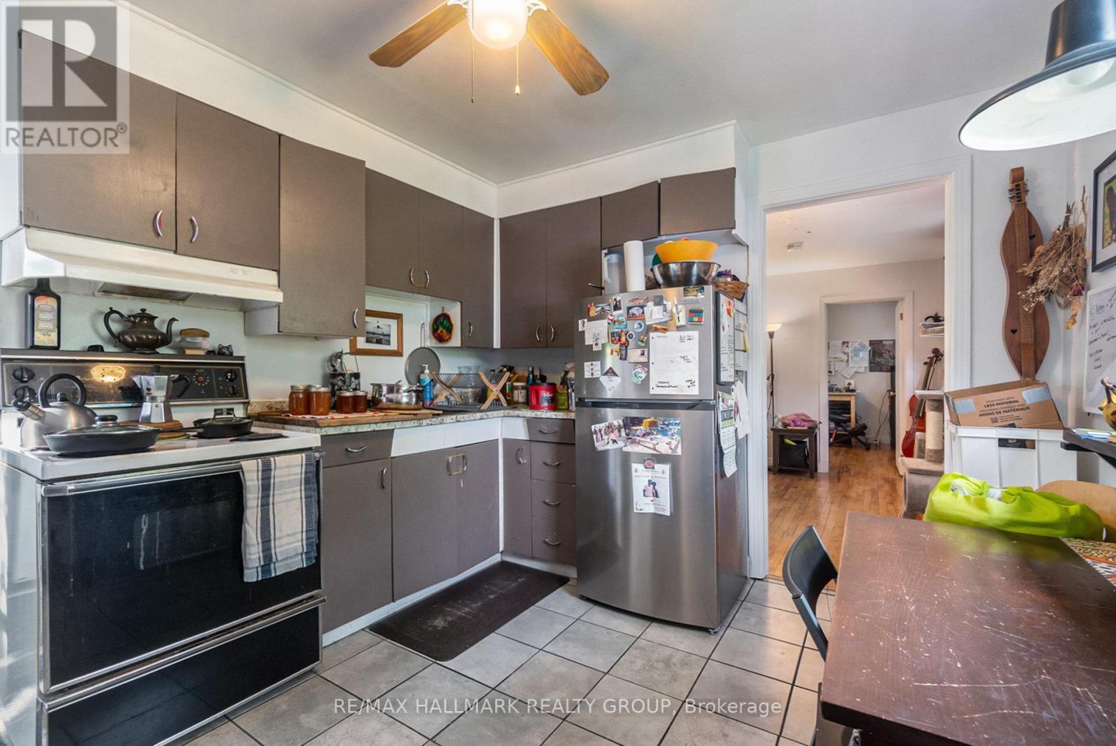 426 Blake Boulevard, Ottawa, Ontario  K1K 1B1 - Photo 7 - X12443558