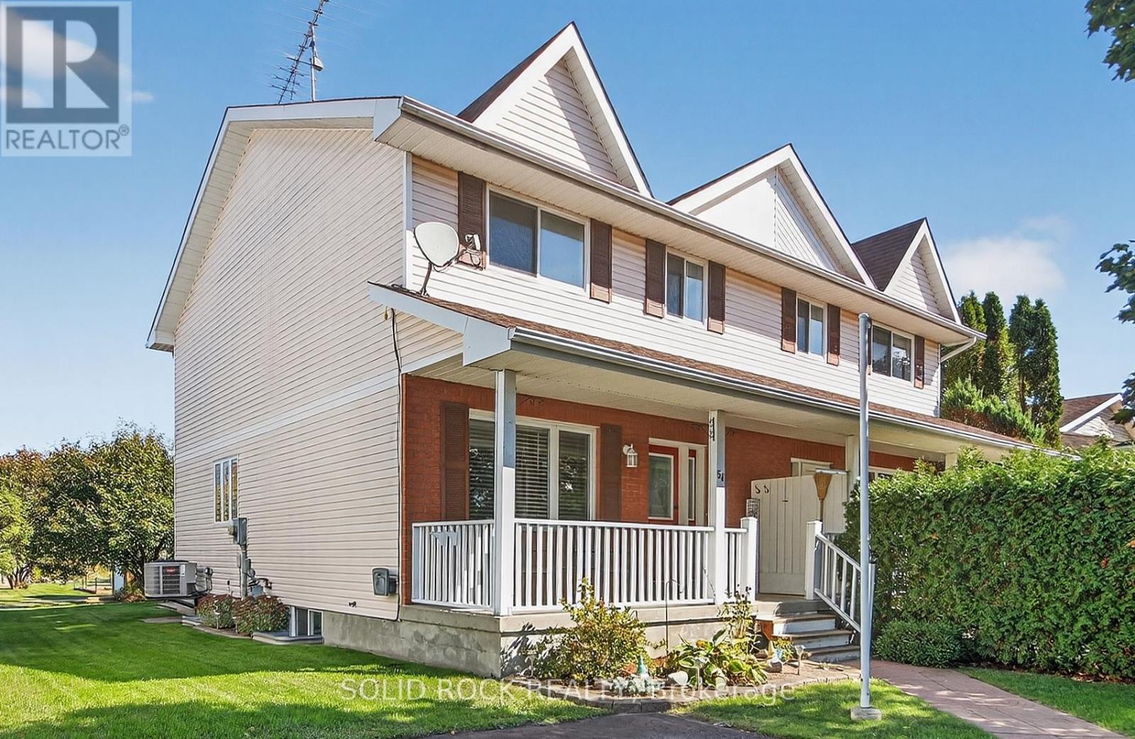 54 ROWAN DRIVE, South Dundas, Ontario