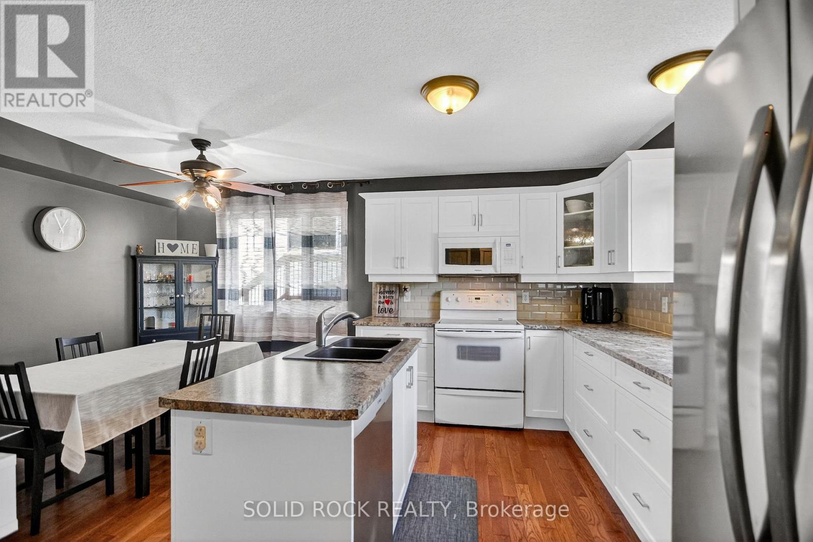 54 Rowan Drive, South Dundas, Ontario  K0C 1X0 - Photo 11 - X12443572