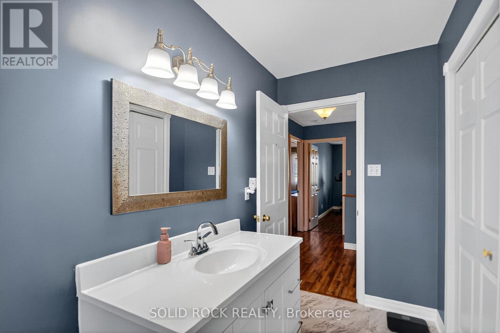 54 Rowan Drive, South Dundas, Ontario  K0C 1X0 - Photo 19 - X12443572