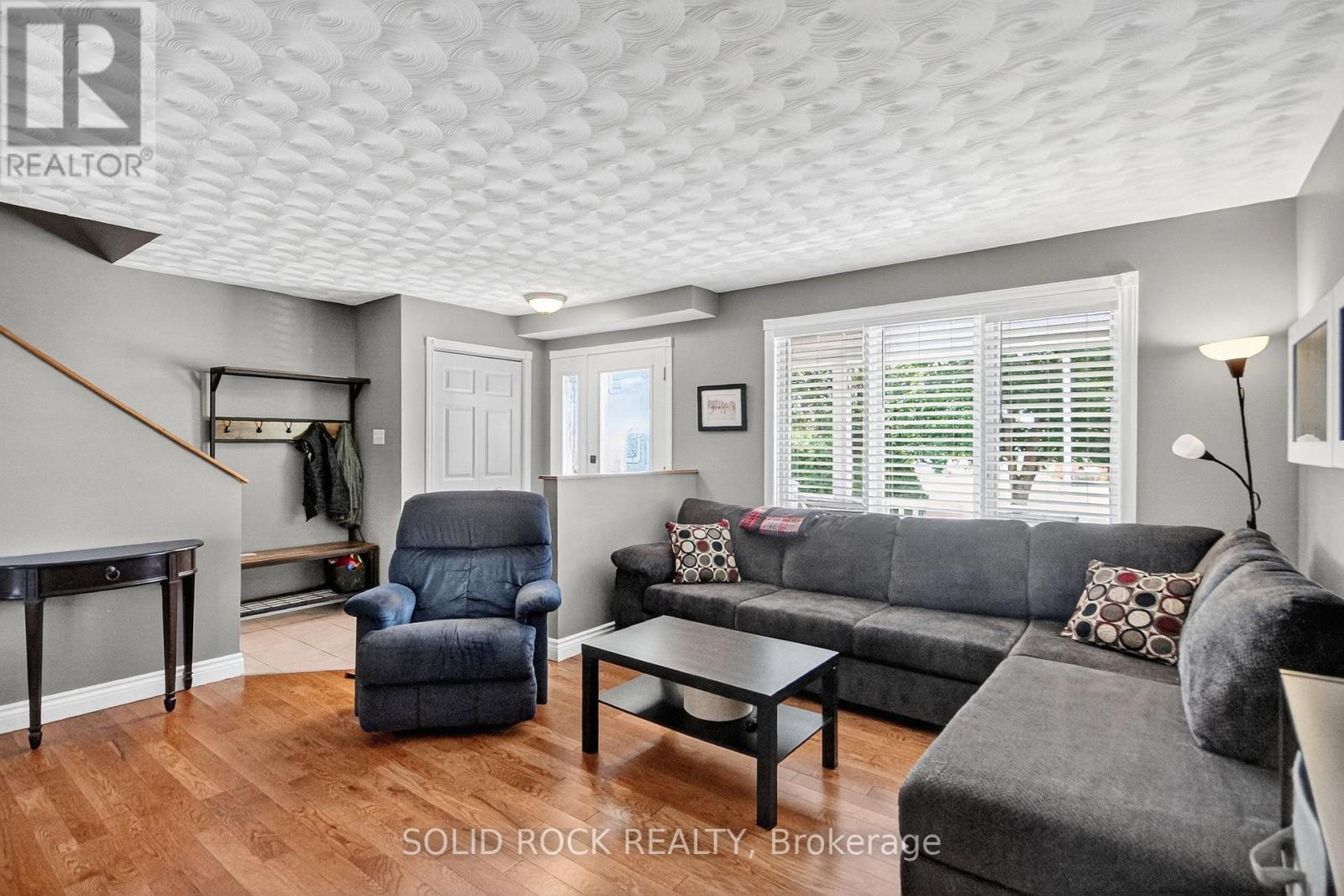 54 Rowan Drive, South Dundas, Ontario  K0C 1X0 - Photo 4 - X12443572
