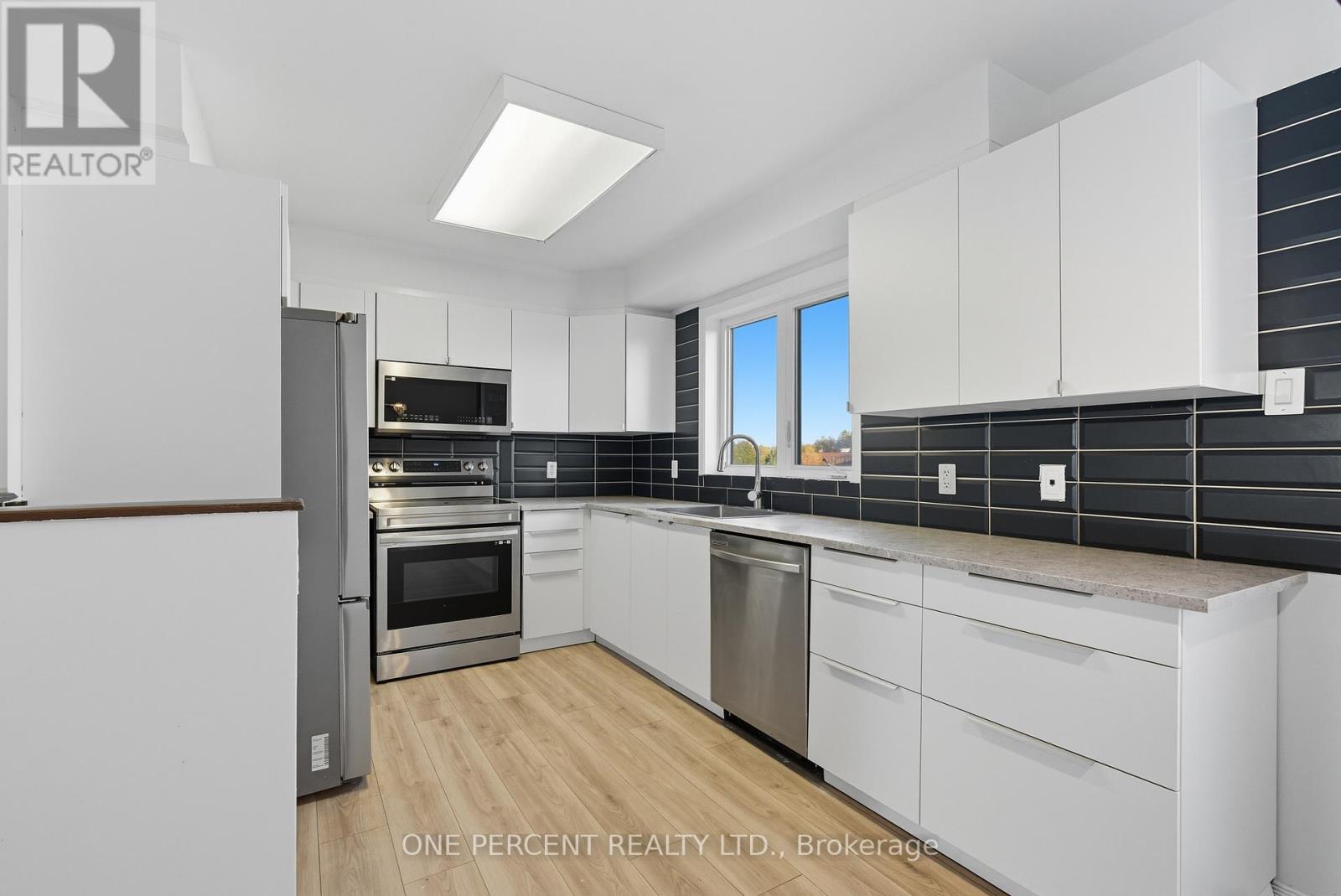 605 Reardon Private, Ottawa, Ontario  K1V 2K9 - Photo 11 - X12443576