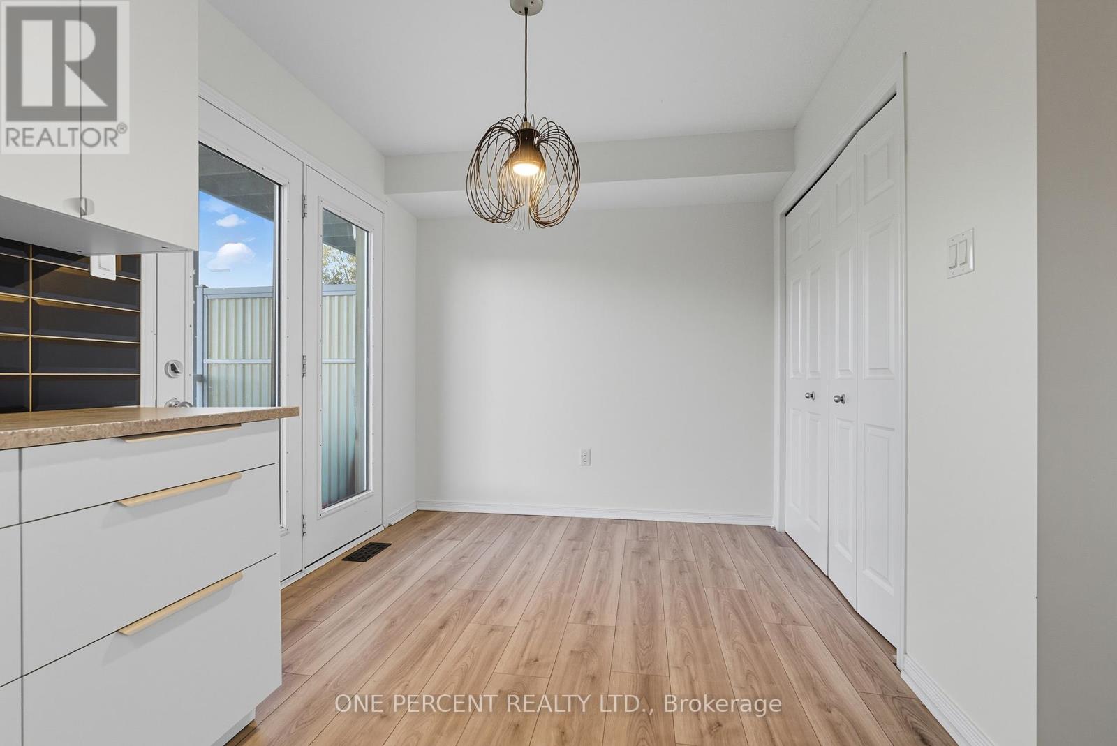 605 Reardon Private, Ottawa, Ontario  K1V 2K9 - Photo 14 - X12443576