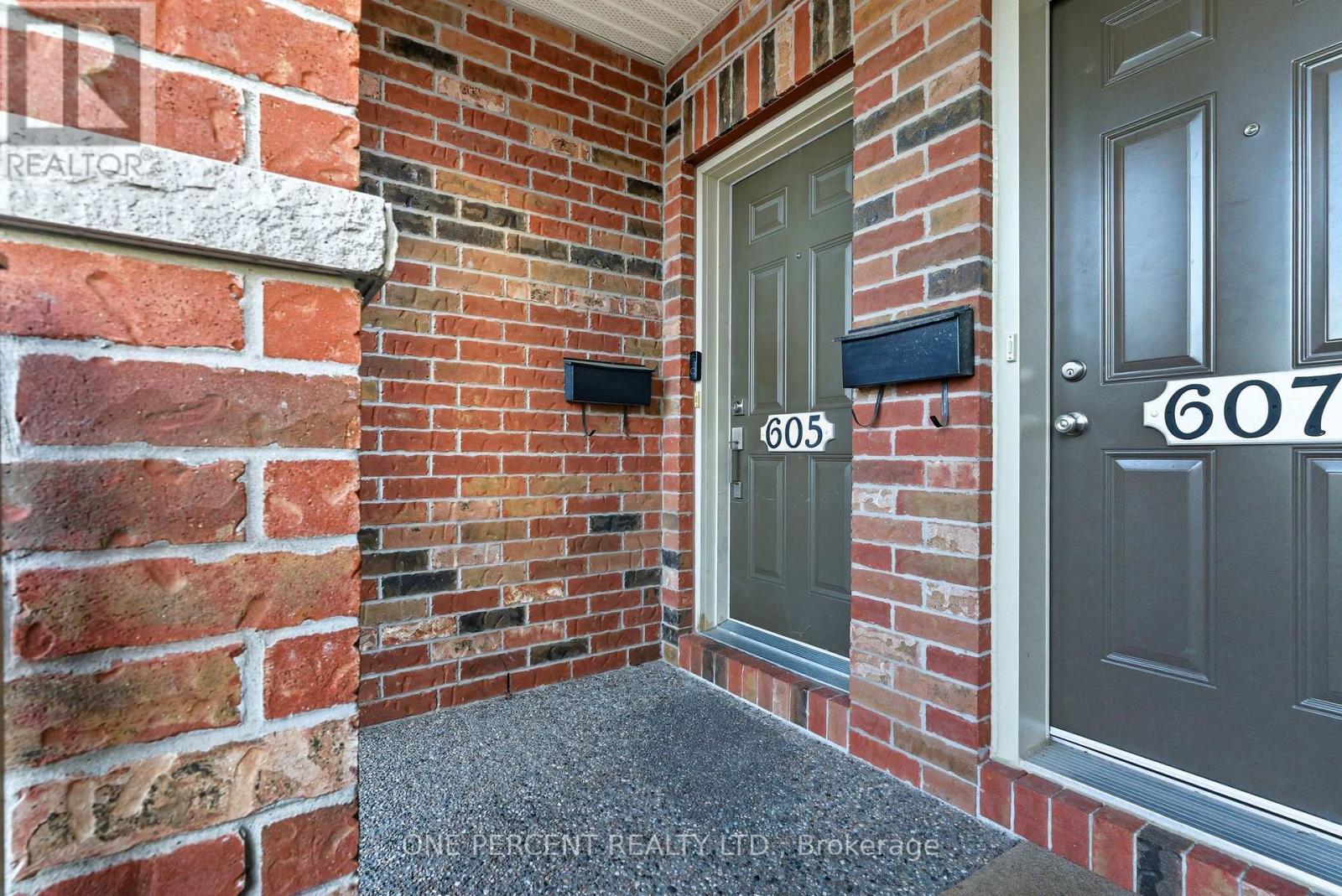 605 Reardon Private, Ottawa, Ontario  K1V 2K9 - Photo 2 - X12443576