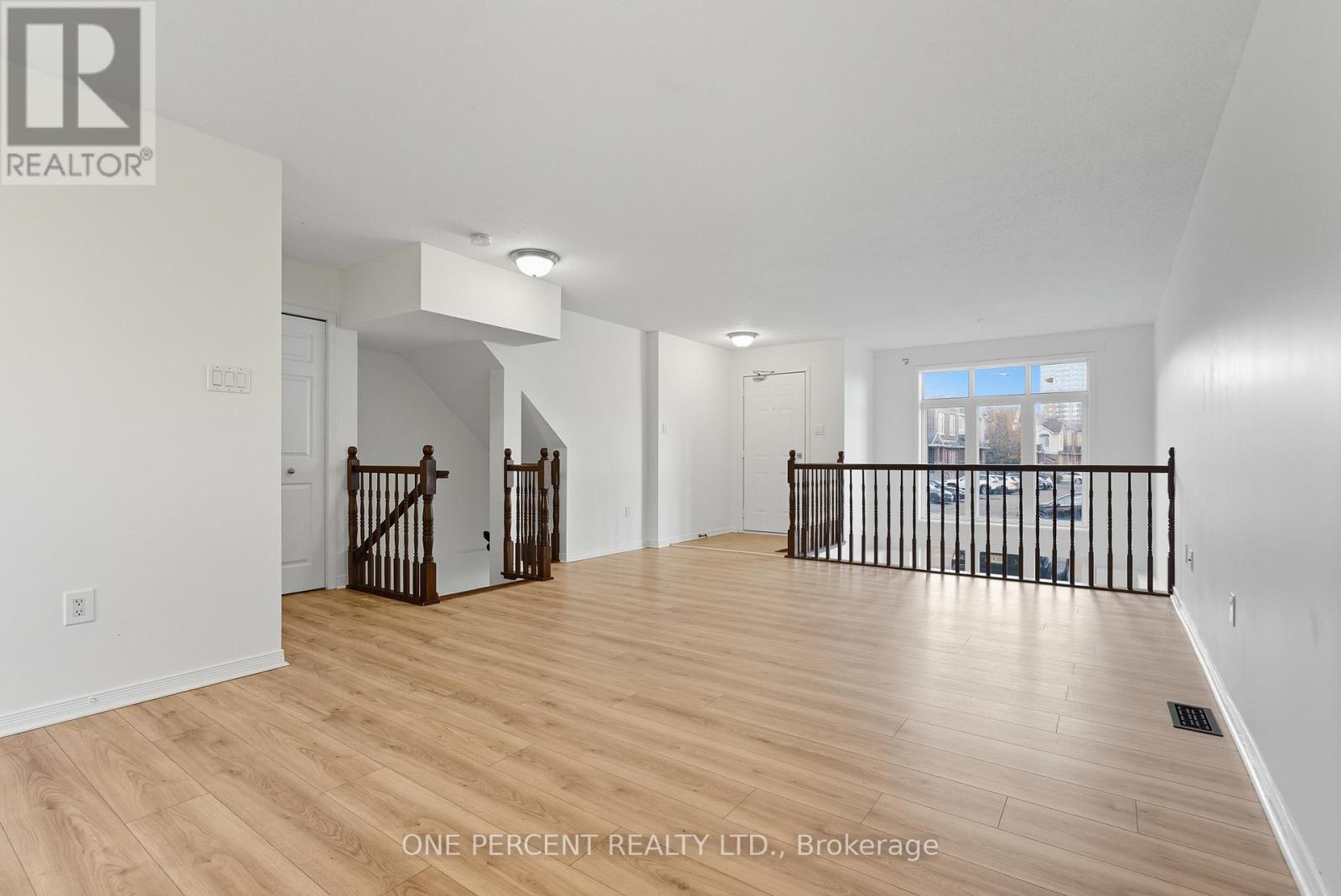 605 Reardon Private, Ottawa, Ontario  K1V 2K9 - Photo 6 - X12443576