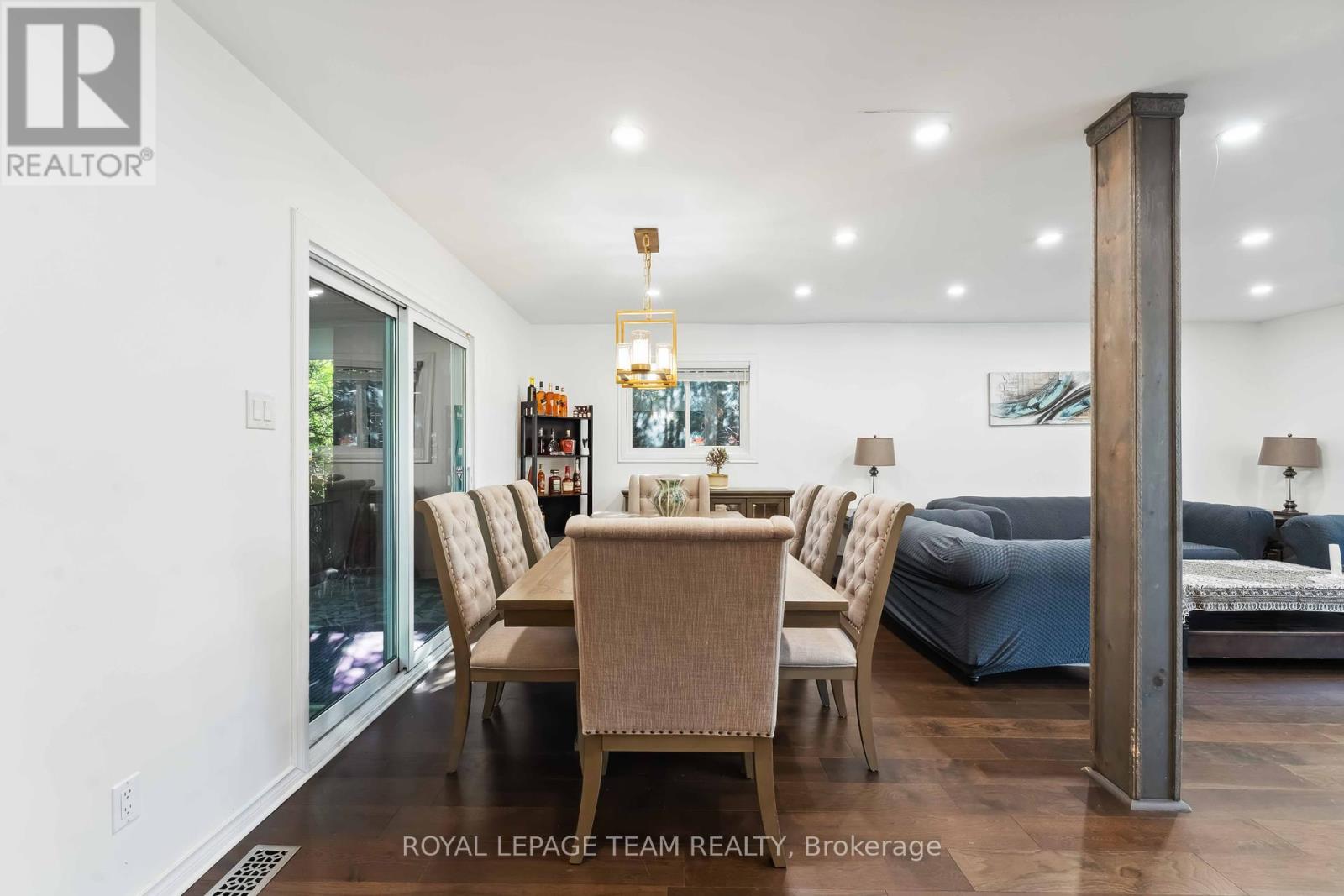 2353 Georgina Drive, Ottawa, Ontario  K2B 7M6 - Photo 5 - X12443577