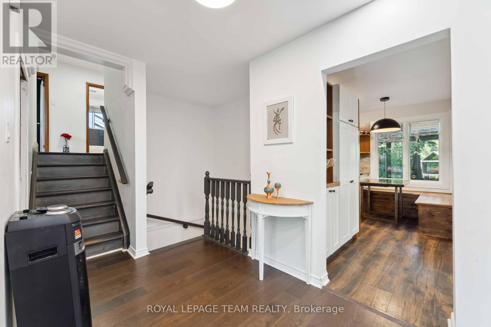 2353 Georgina Drive, Ottawa, Ontario  K2B 7M6 - Photo 7 - X12443577