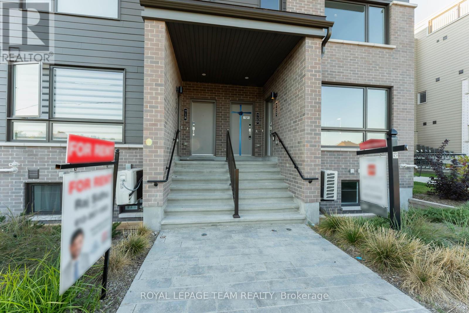 720 Mishi Private, Ottawa, Ontario  K1K 5C5 - Photo 3 - X12443624