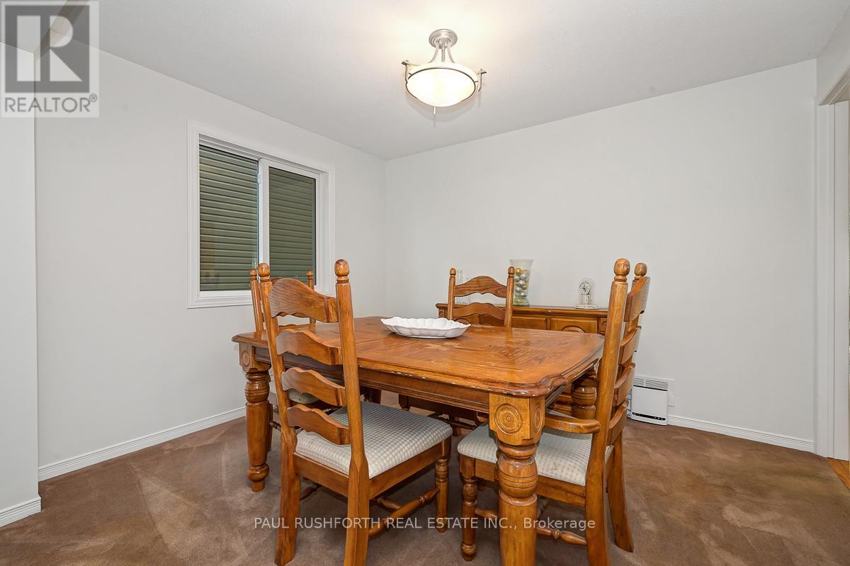 1793 Hunters Run Drive, Ottawa, Ontario  K1C 6X3 - Photo 7 - X12443643