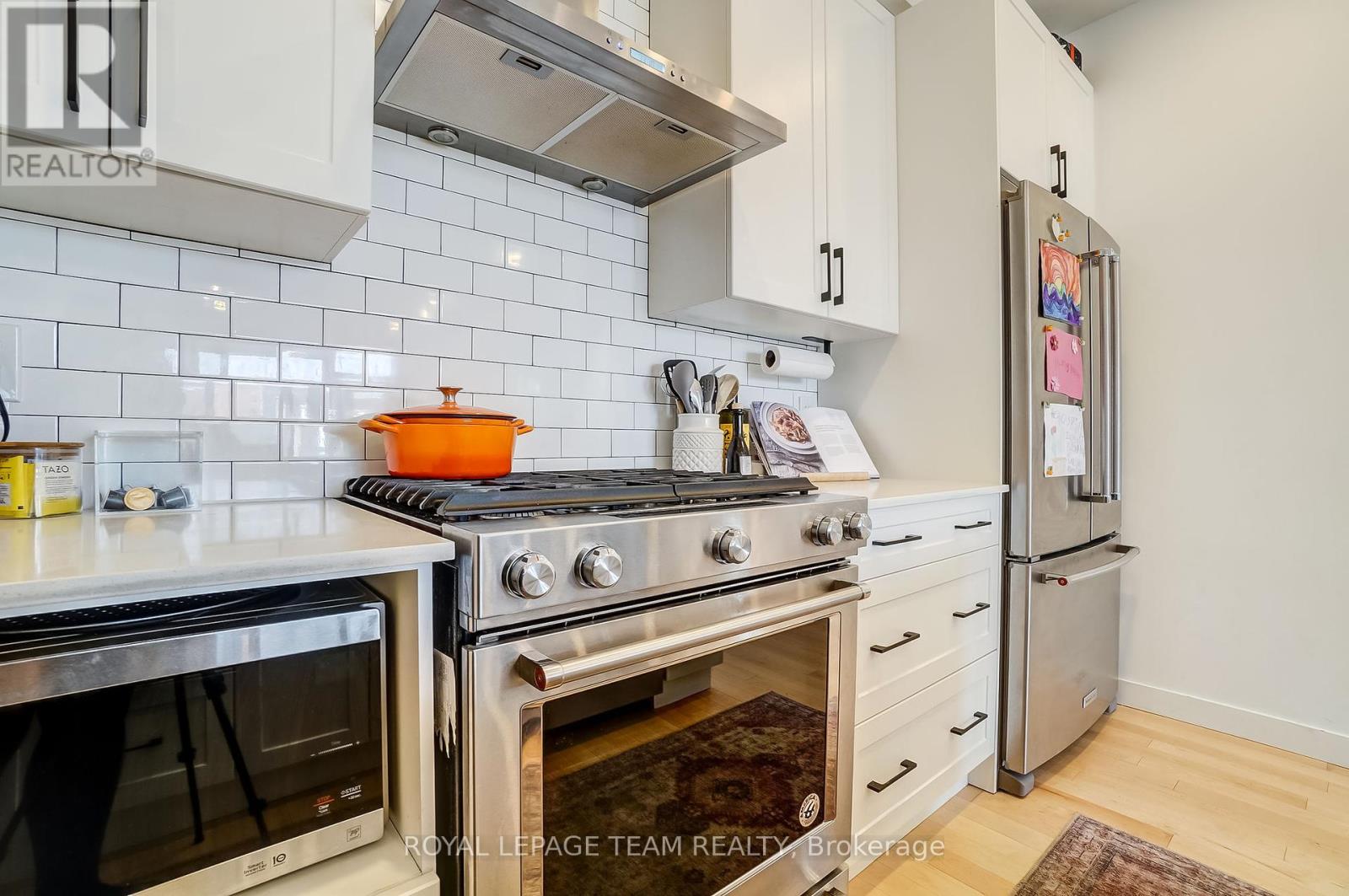 125 Carruthers Avenue, Ottawa, Ontario  K1Y 1N4 - Photo 18 - X12443647