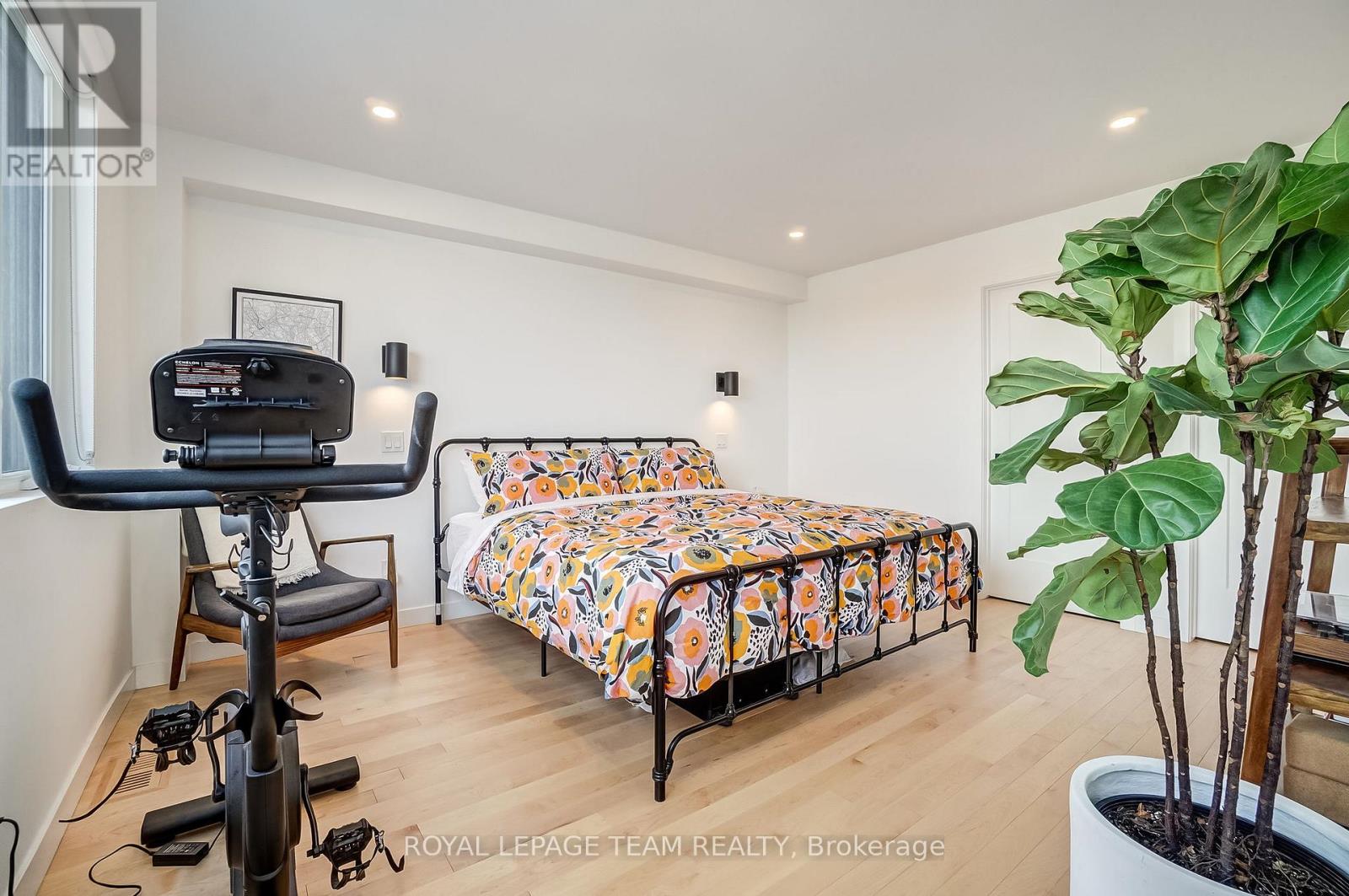 125 Carruthers Avenue, Ottawa, Ontario  K1Y 1N4 - Photo 21 - X12443647
