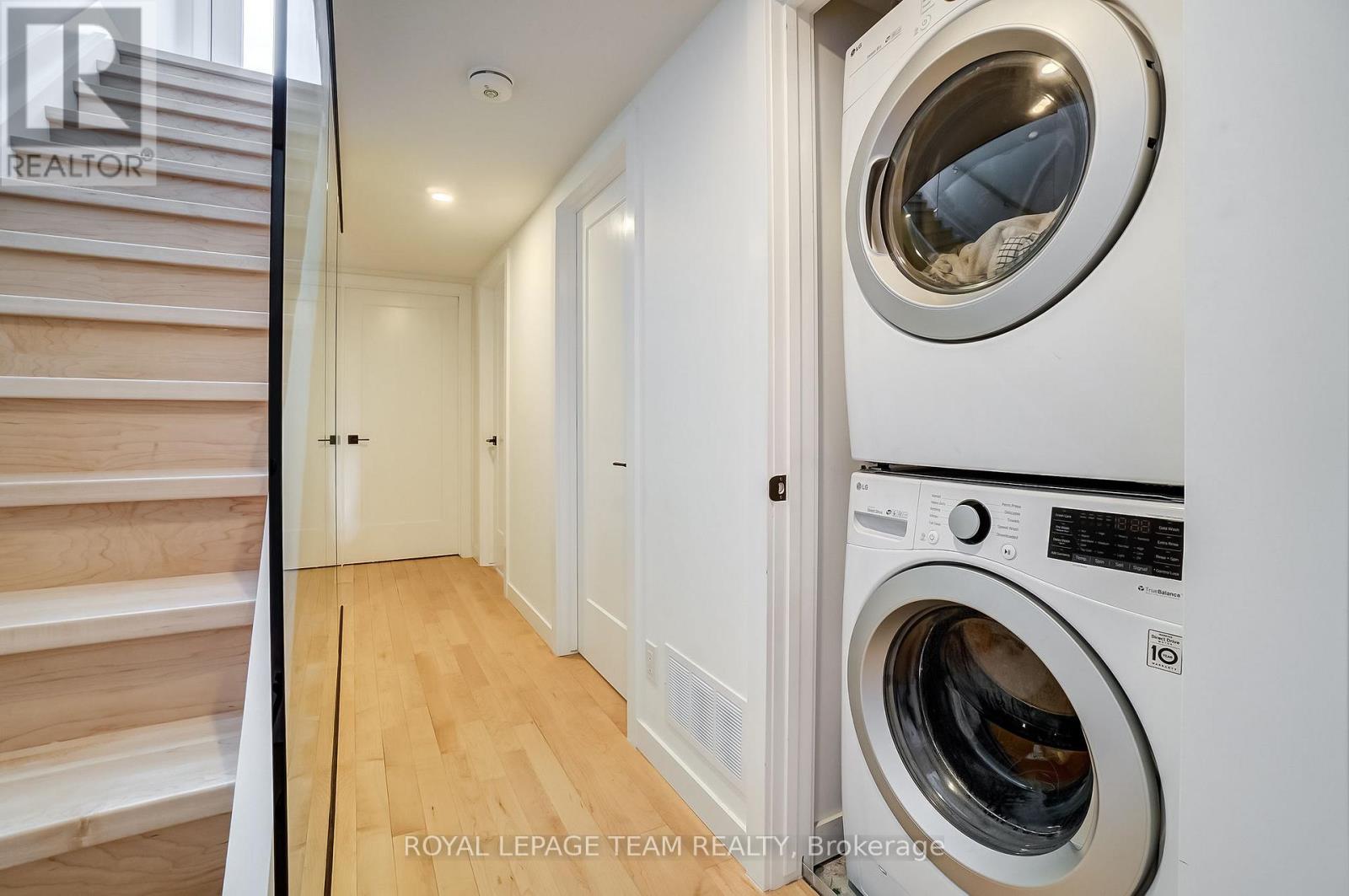 125 Carruthers Avenue, Ottawa, Ontario  K1Y 1N4 - Photo 30 - X12443647