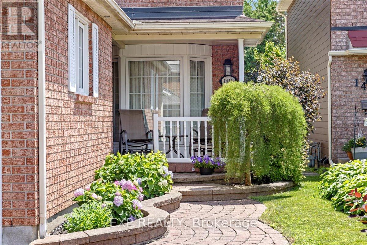 1416 Progress Place, Ottawa, Ontario  K1B 5M5 - Photo 2 - X12443649