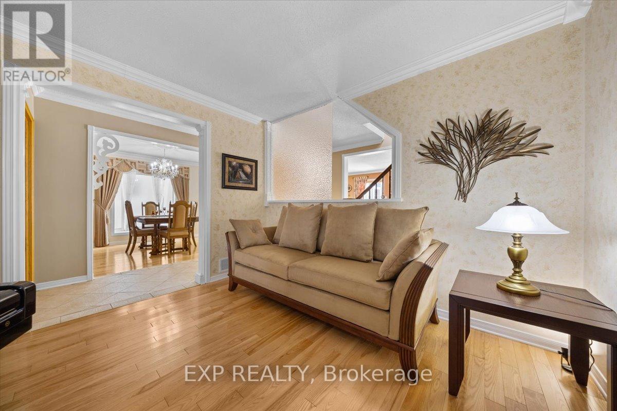 1416 Progress Place, Ottawa, Ontario  K1B 5M5 - Photo 5 - X12443649