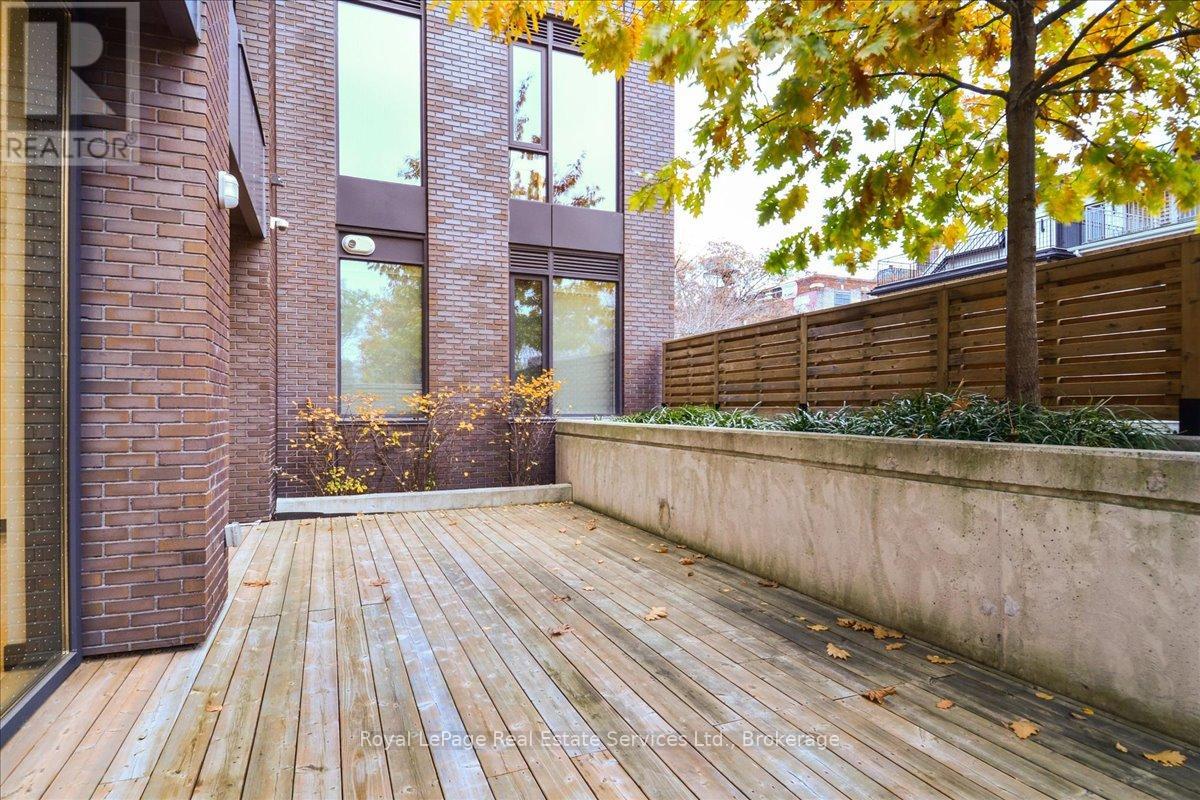 330 - 35 Wabash Avenue, Toronto, Ontario  M6R 0A9 - Photo 30 - W12443584