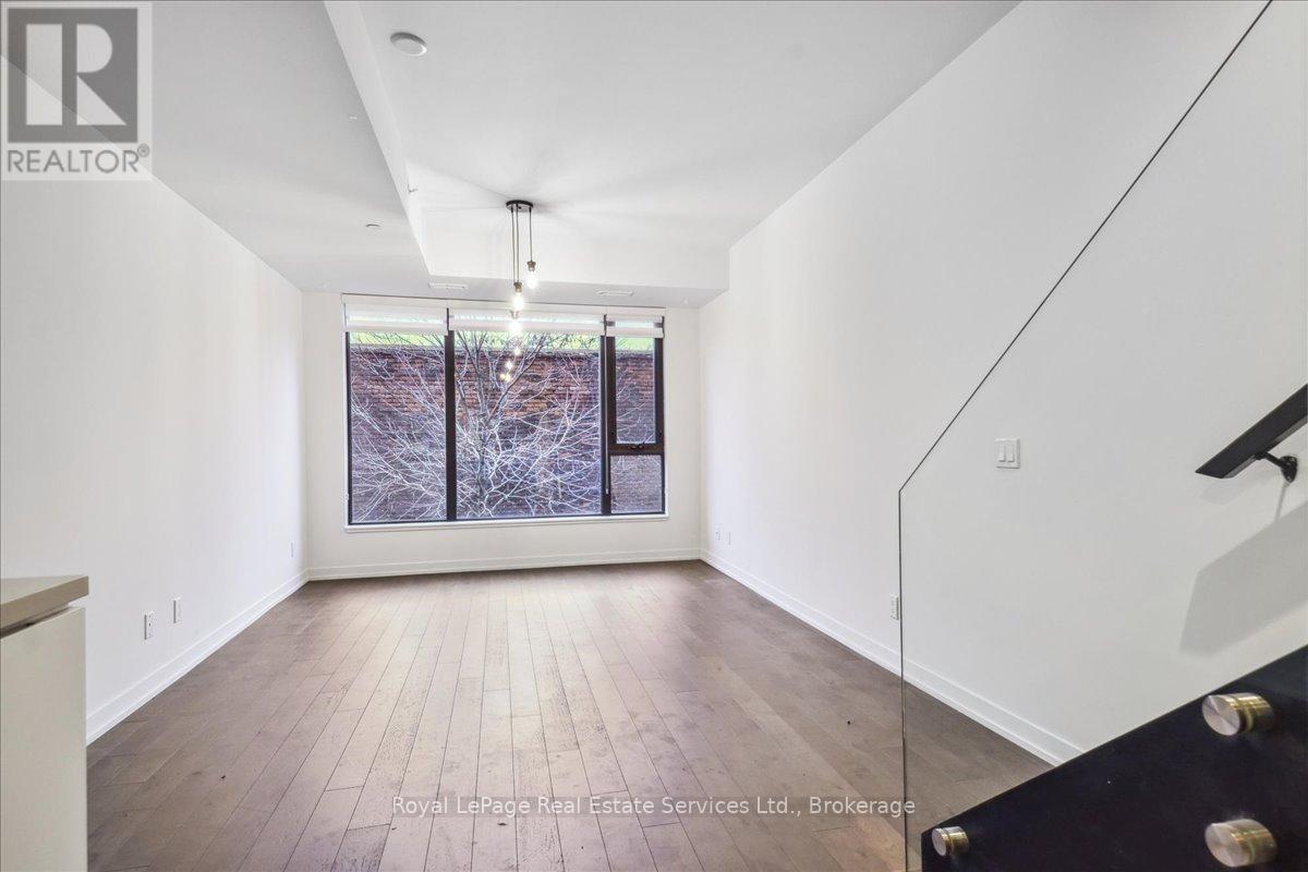 330 - 35 Wabash Avenue, Toronto, Ontario  M6R 0A9 - Photo 4 - W12443584