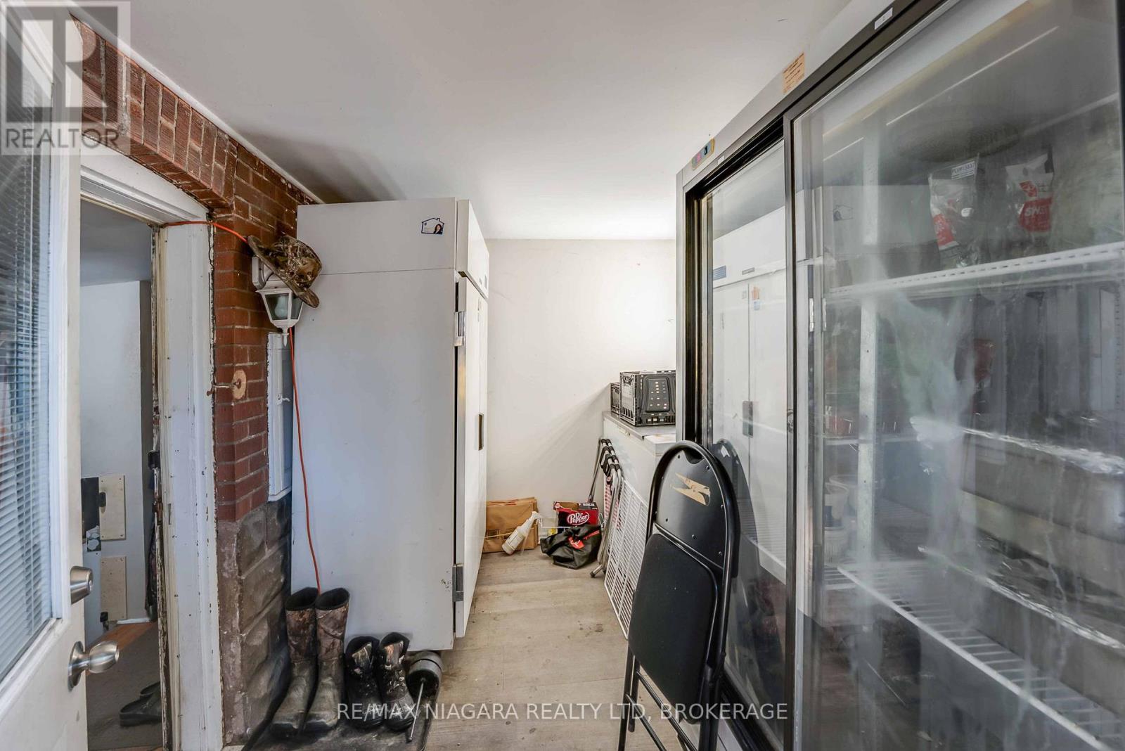 5365 Portage Road, Niagara Falls (Cherrywood), Ontario  L2E 6B8 - Photo 12 - X12443477