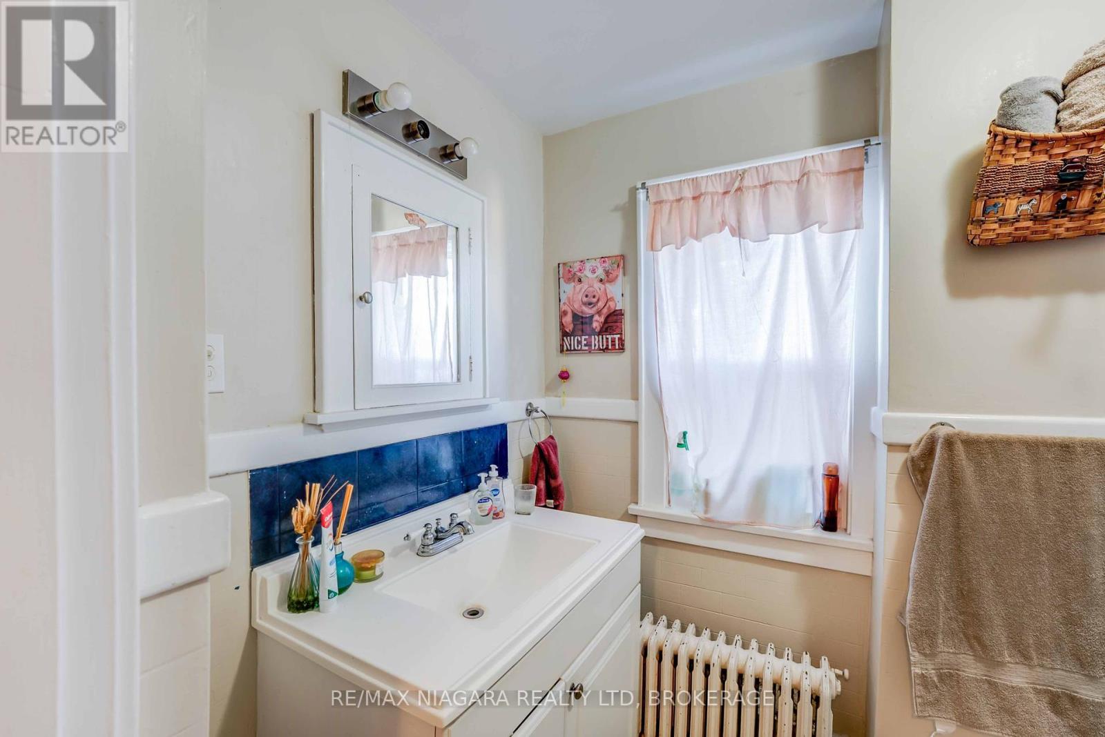 5365 Portage Road, Niagara Falls (Cherrywood), Ontario  L2E 6B8 - Photo 22 - X12443477