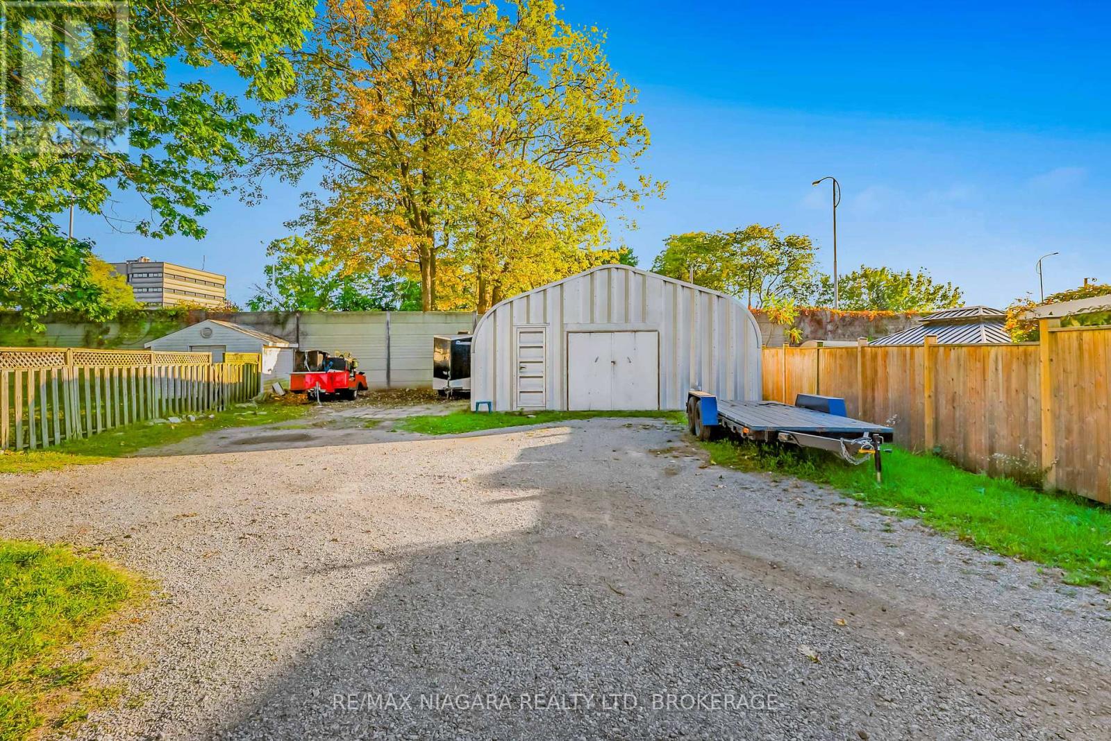 5365 Portage Road, Niagara Falls (Cherrywood), Ontario  L2E 6B8 - Photo 3 - X12443477