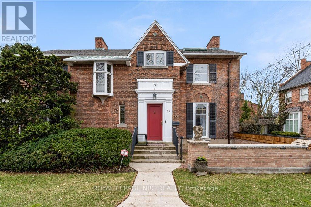 15 Trafalgar Street, St. Catharines (Downtown), Ontario  L2R 3L9 - Photo 1 - X12443497