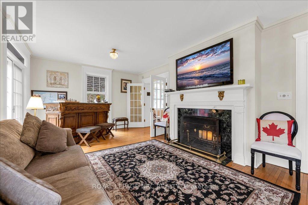 15 Trafalgar Street, St. Catharines (Downtown), Ontario  L2R 3L9 - Photo 18 - X12443497