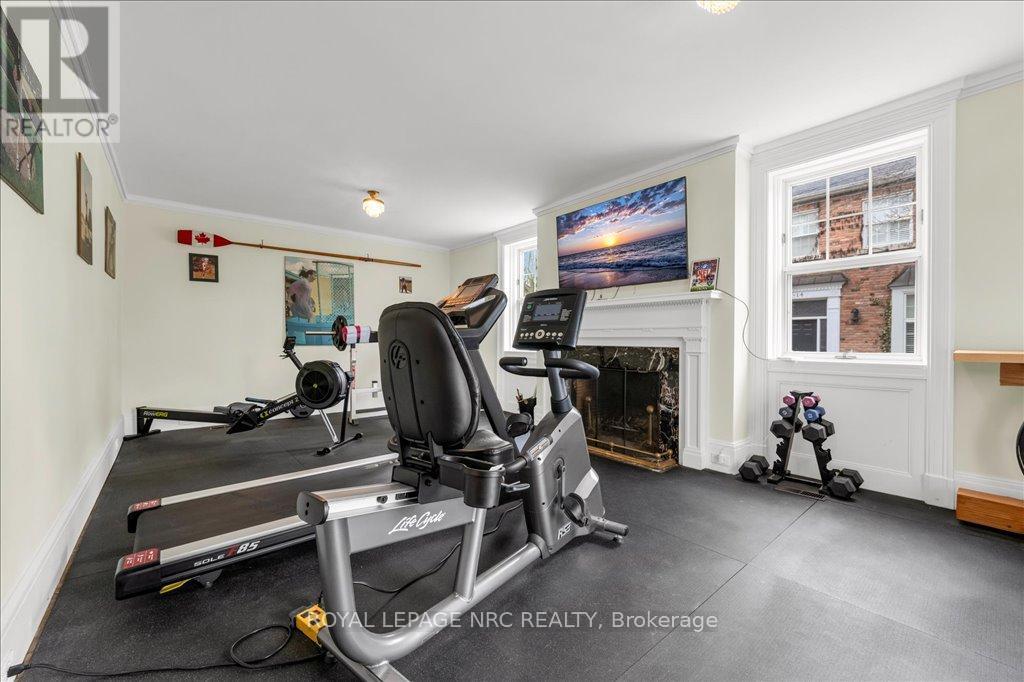 15 Trafalgar Street, St. Catharines (Downtown), Ontario  L2R 3L9 - Photo 31 - X12443497
