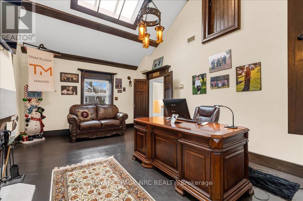 15 Trafalgar Street, St. Catharines (Downtown), Ontario  L2R 3L9 - Photo 43 - X12443497