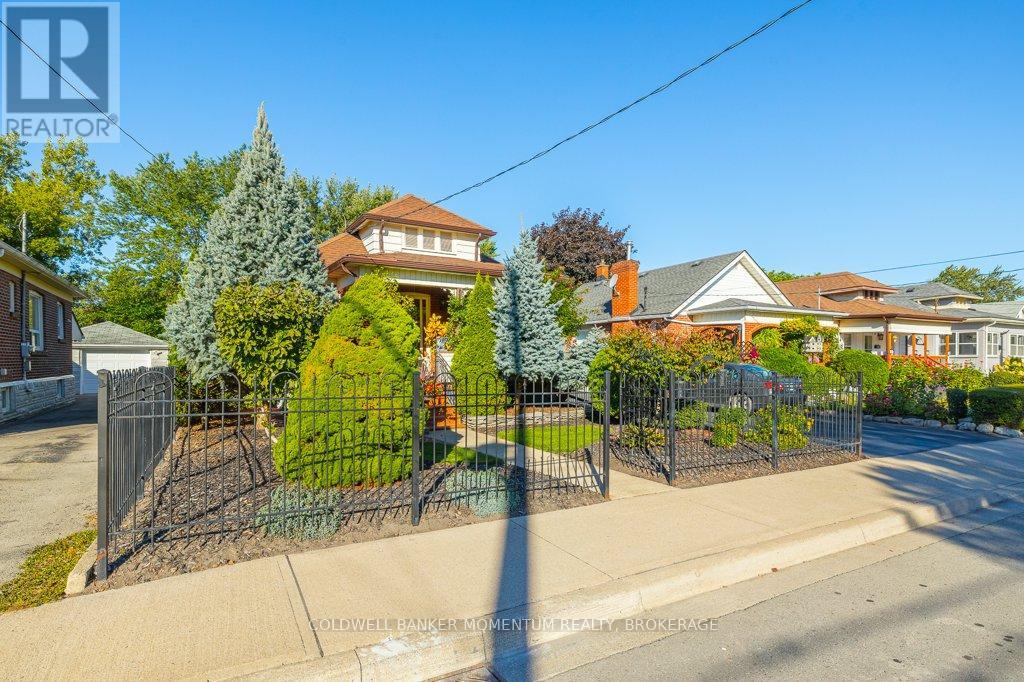 4447 Second Avenue, Niagara Falls (Downtown), Ontario  L2E 4H1 - Photo 2 - X12443605
