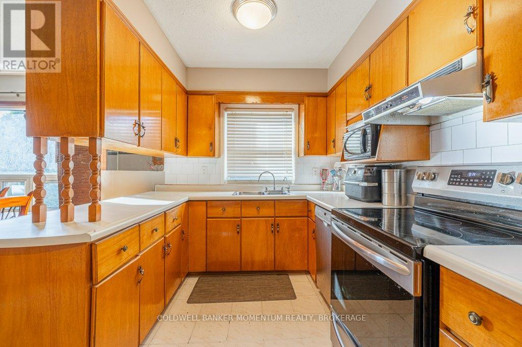 4447 Second Avenue, Niagara Falls (Downtown), Ontario  L2E 4H1 - Photo 21 - X12443605