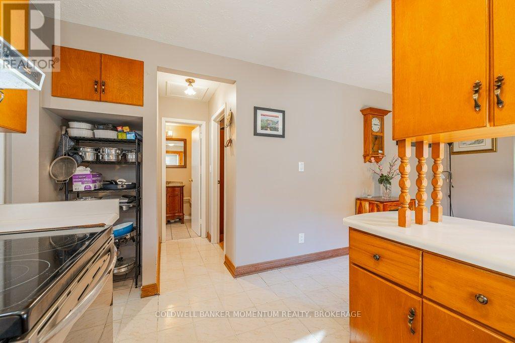 4447 Second Avenue, Niagara Falls (Downtown), Ontario  L2E 4H1 - Photo 22 - X12443605