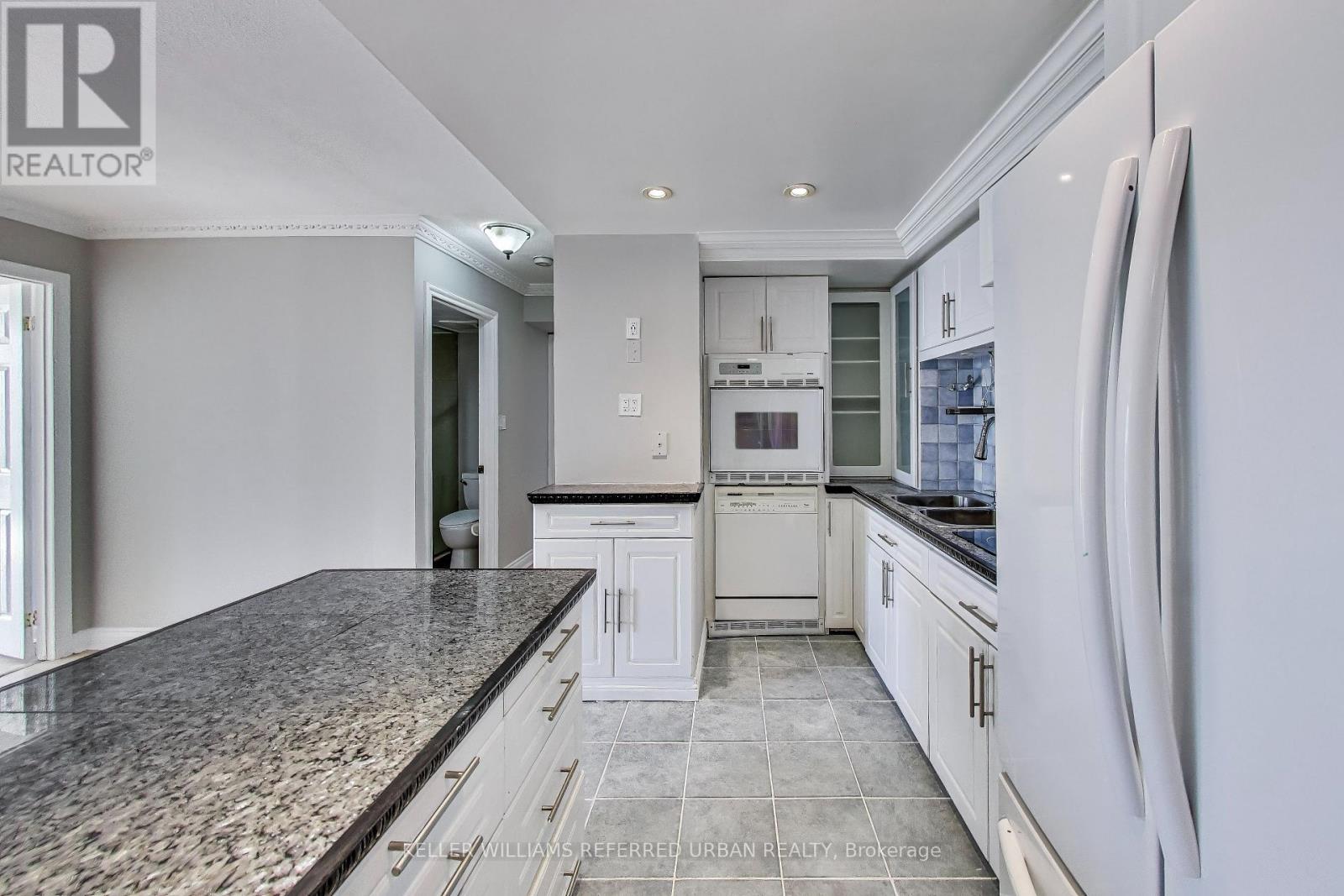502 - 5 Concorde Place, Toronto, Ontario  M3C 3M8 - Photo 17 - C12443398