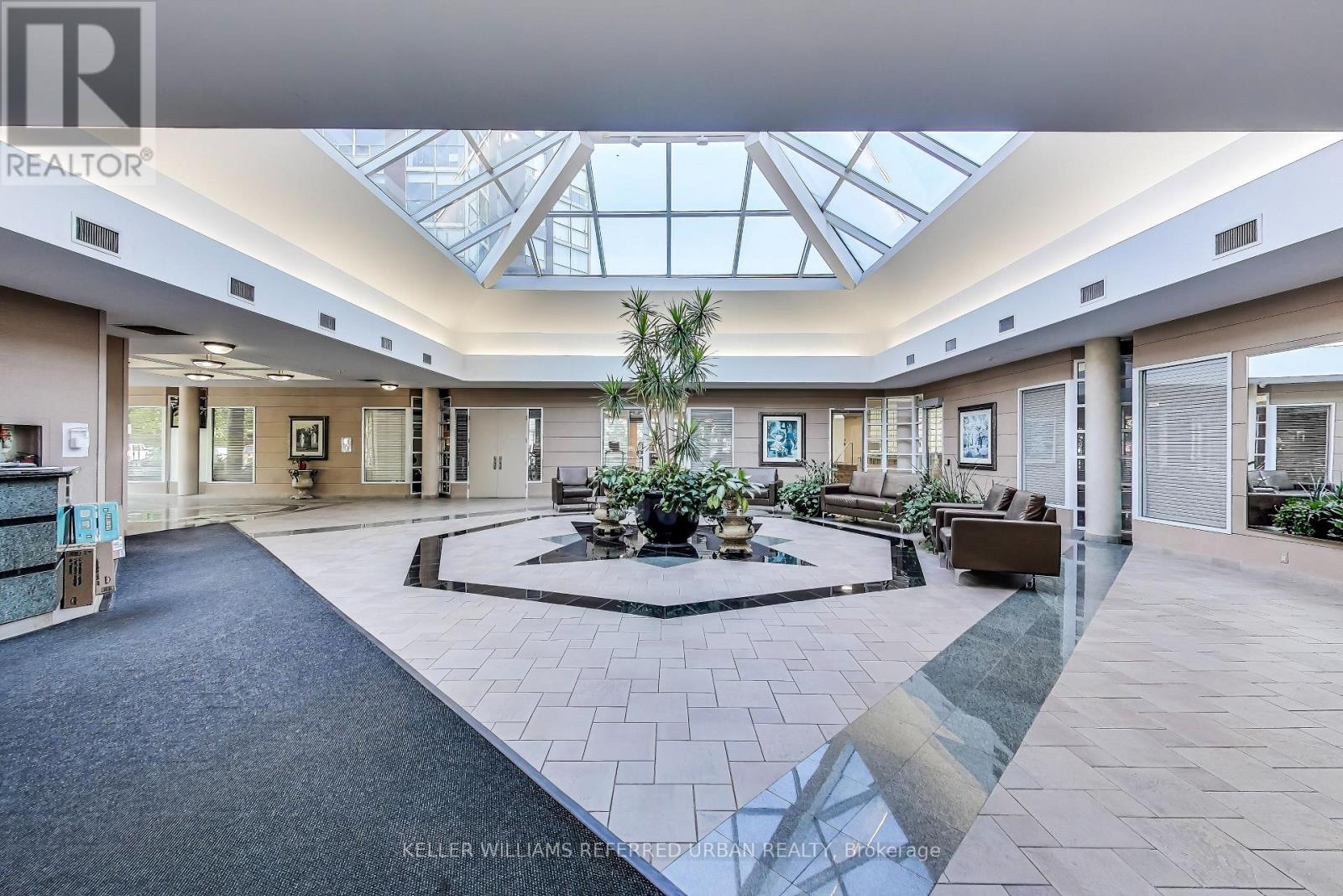 502 - 5 Concorde Place, Toronto, Ontario  M3C 3M8 - Photo 6 - C12443398
