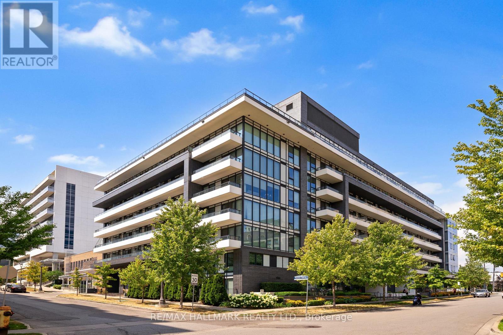 Th3 - 18 Rean Drive, Toronto (Bayview Village), Ontario  M2K 0C7 - Photo 2 - C12443419