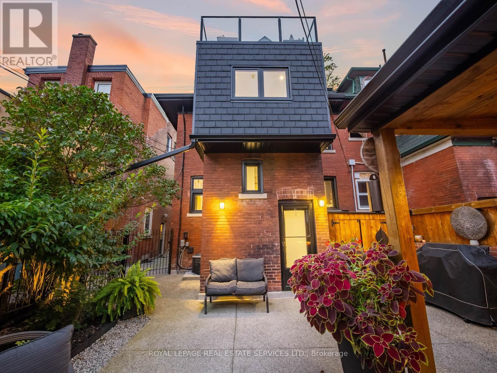 303 Rusholme Road, Toronto (Dufferin Grove), Ontario  M6H 2Y9 - Photo 47 - C12443429