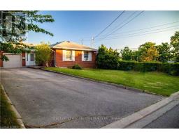 64 Wigmore Drive, Toronto (Victoria Village), Ca