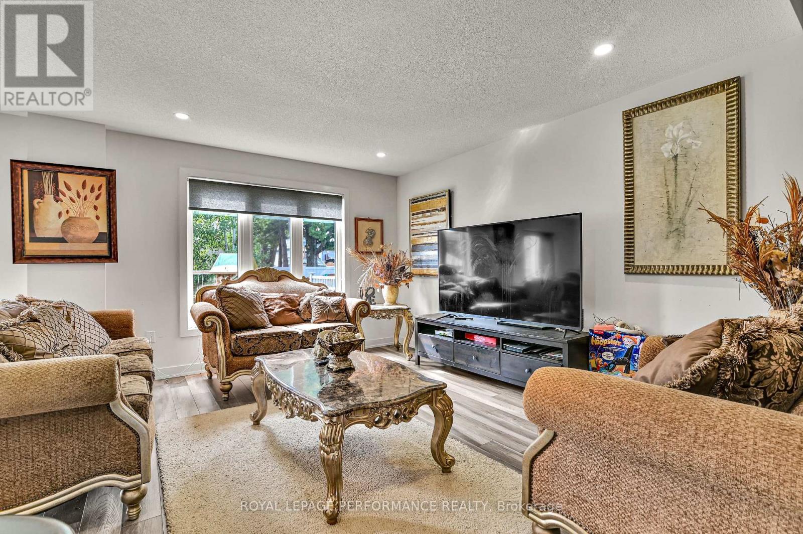 609 Robert Street, Clarence-Rockland, Ontario  K4K 1E8 - Photo 10 - X12380364