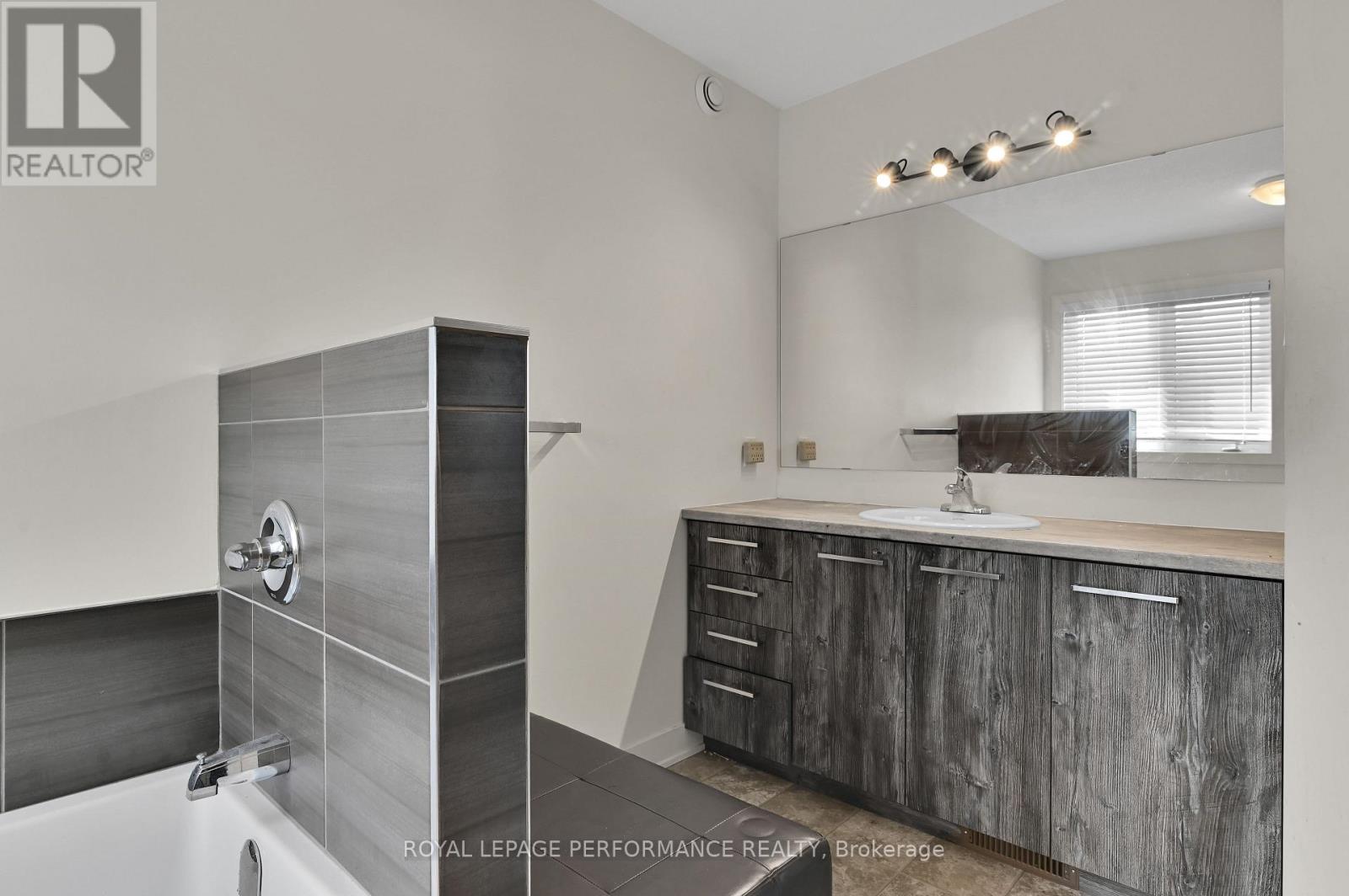609 Robert Street, Clarence-Rockland, Ontario  K4K 1E8 - Photo 18 - X12380364