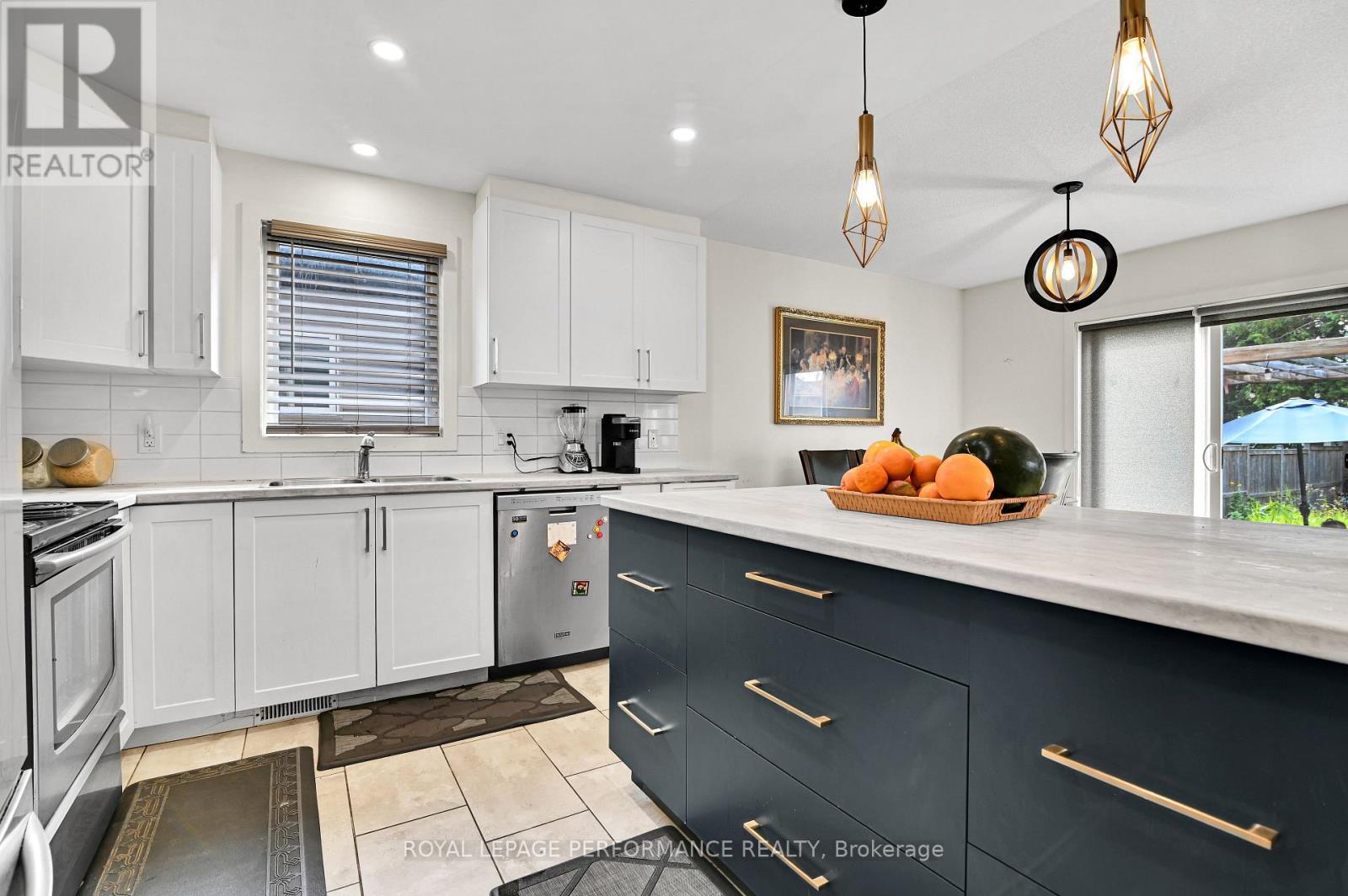 609 Robert Street, Clarence-Rockland, Ontario  K4K 1E8 - Photo 3 - X12380364