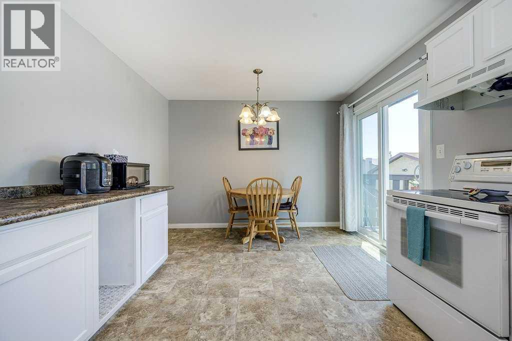 22 Mclevin Crescent, Red Deer, Alberta  T4R 1S9 - Photo 12 - A2235579