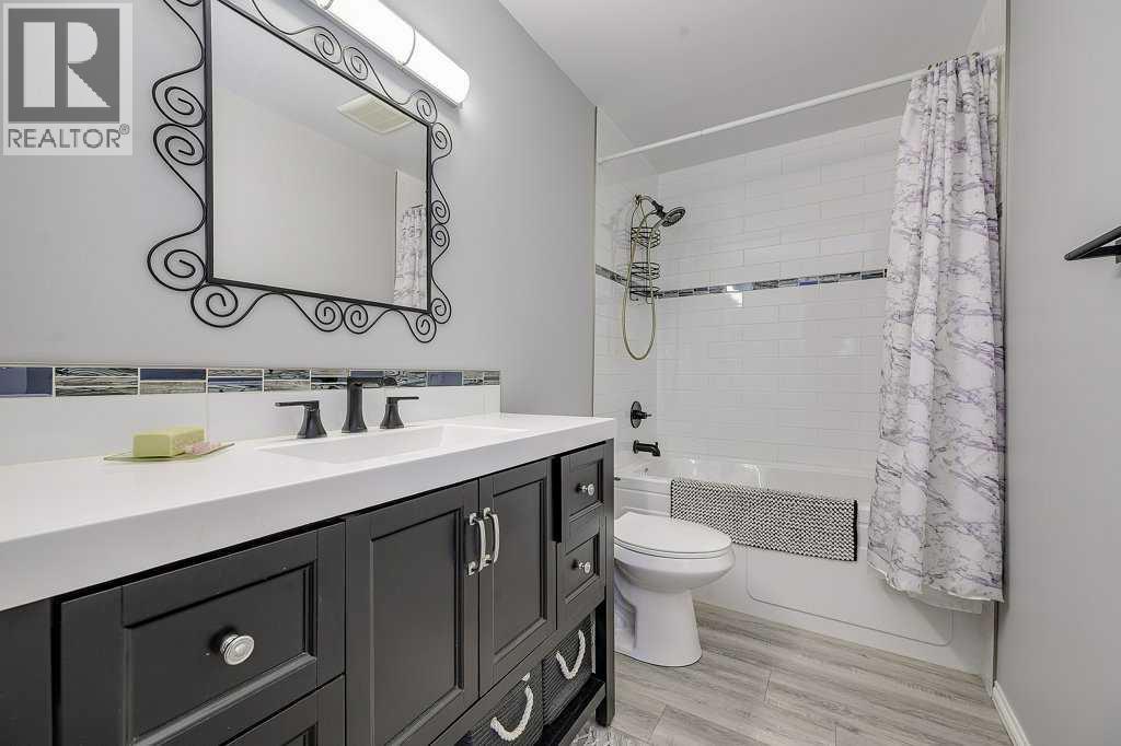 22 Mclevin Crescent, Red Deer, Alberta  T4R 1S9 - Photo 17 - A2235579