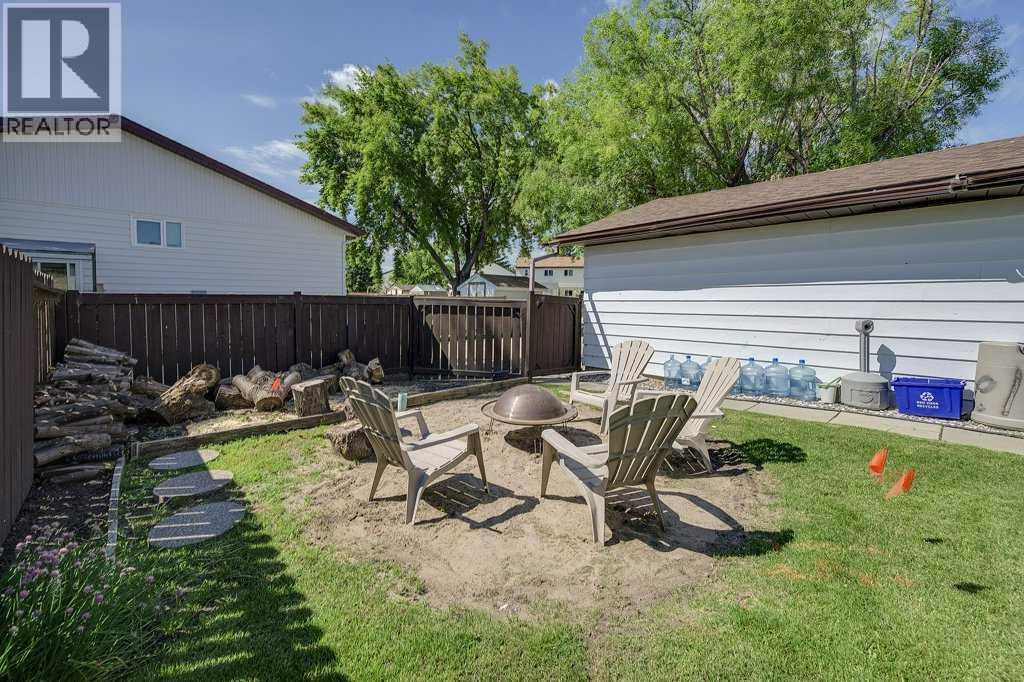 22 Mclevin Crescent, Red Deer, Alberta  T4R 1S9 - Photo 28 - A2235579