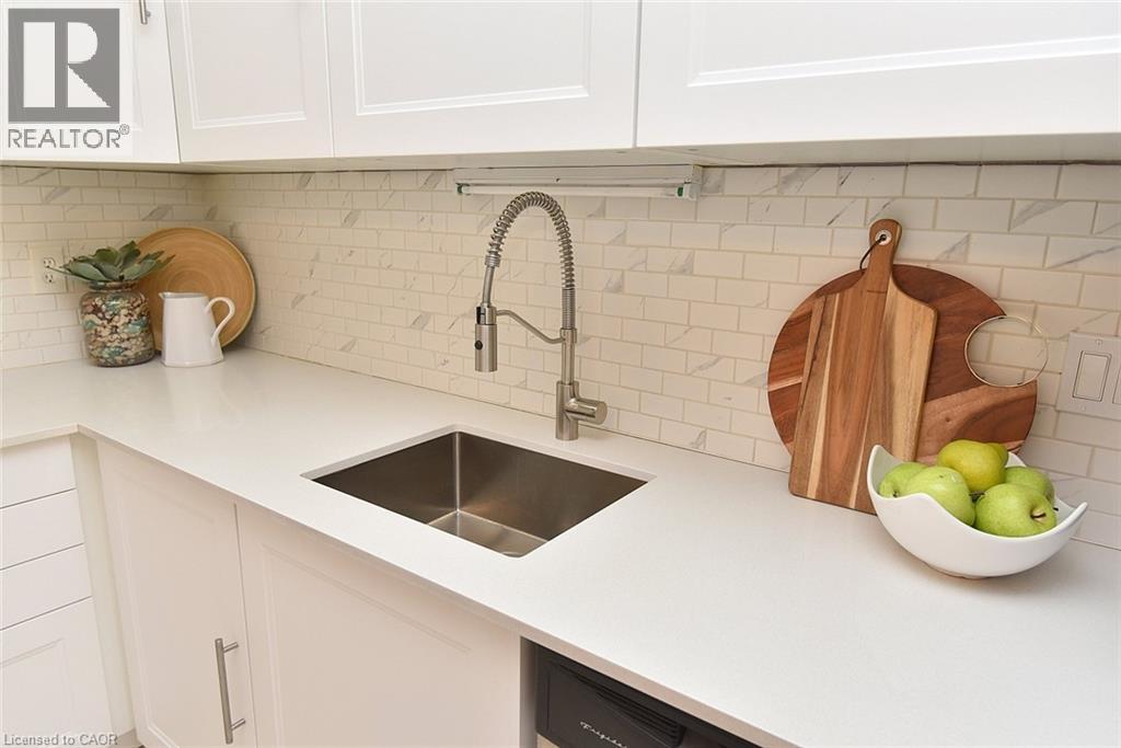 2470 Headon Forest Drive Unit# 31, Burlington, Ontario  L7M 3X3 - Photo 17 - 40776223