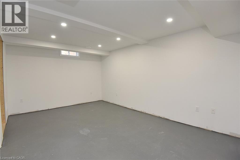 2470 Headon Forest Drive Unit# 31, Burlington, Ontario  L7M 3X3 - Photo 37 - 40776223
