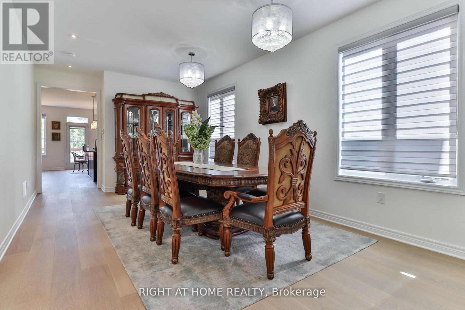 101 Roy Harper Avenue, Aurora, Ontario  L4G 0V5 - Photo 8 - N12433711