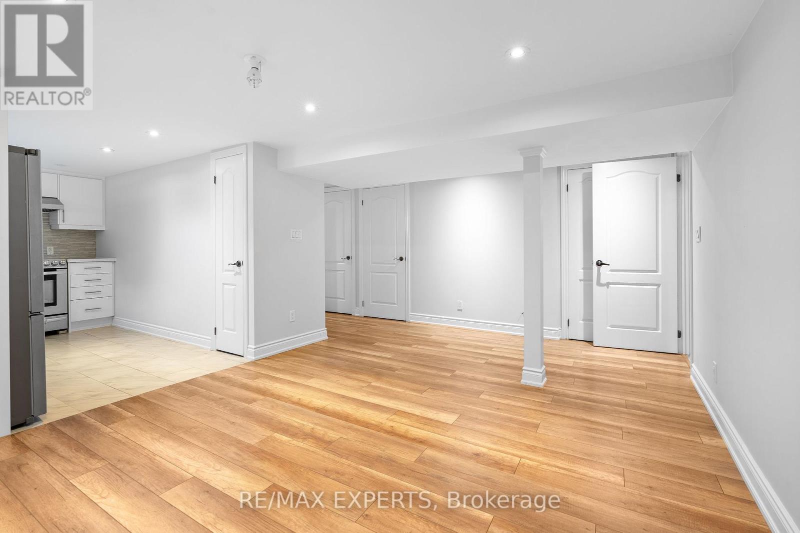 11 Smallwood Drive, Toronto, Ontario  M3M 1K9 - Photo 22 - W12441229