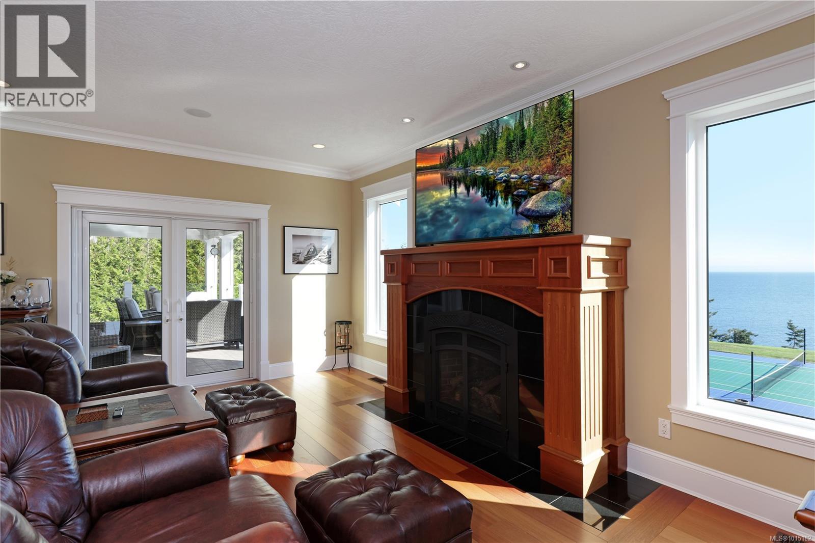 6480 Eagles Dr, Courtenay, British Columbia  V9J 1V3 - Photo 17 - 1015182