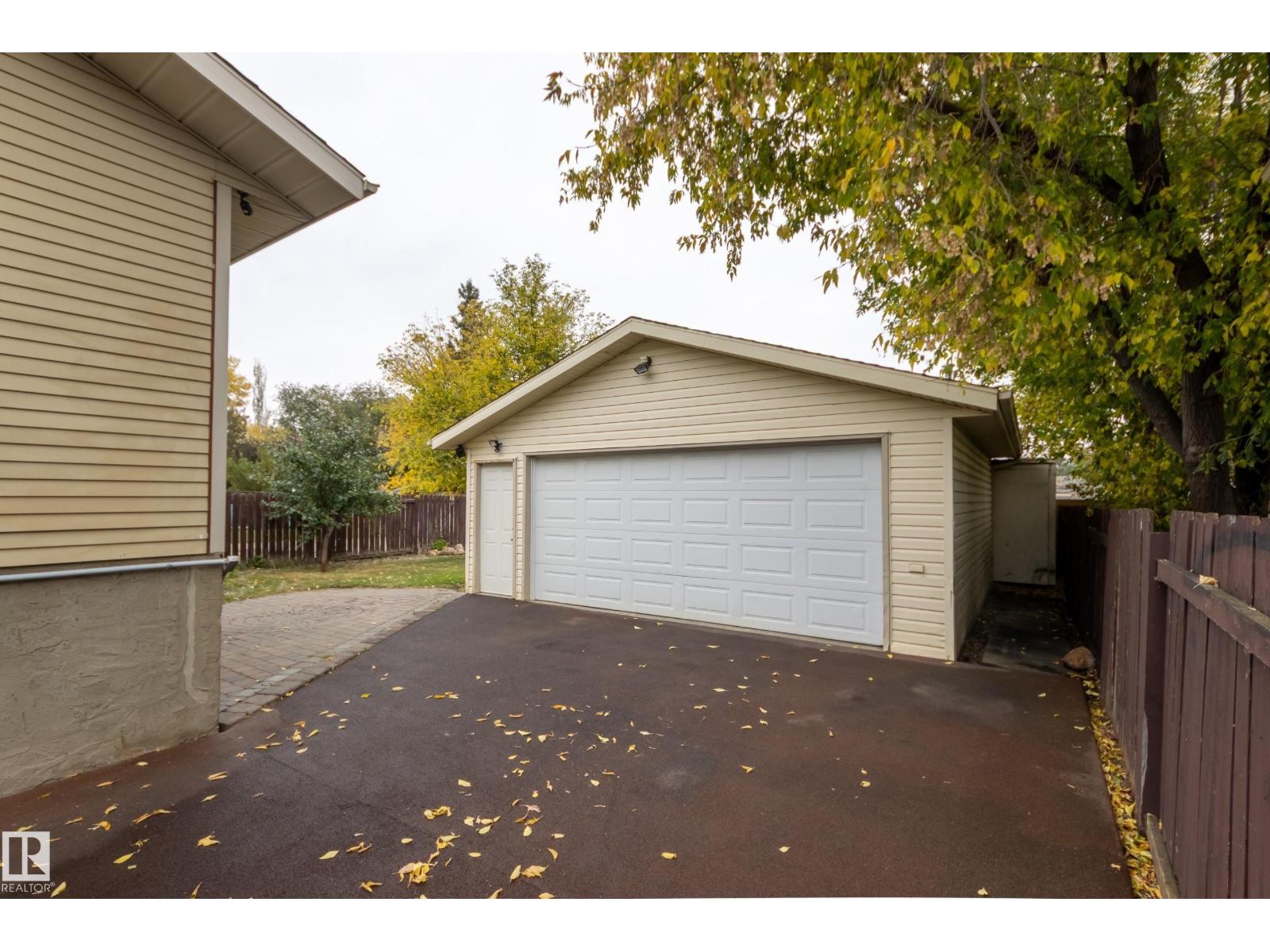 14615 29a St Nw Nw, Edmonton, Alberta  T5Y 2E4 - Photo 37 - E4460688