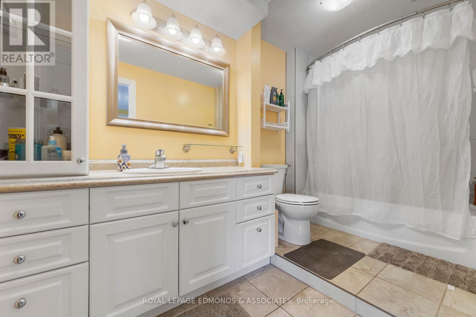 1227 Burns Drive, Laurentian Valley, Ontario  K8A 7M9 - Photo 24 - X12443515